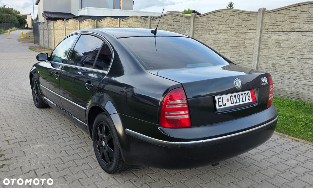 Skoda Superb 2.8 V6 Tiptronic Elegance - 8