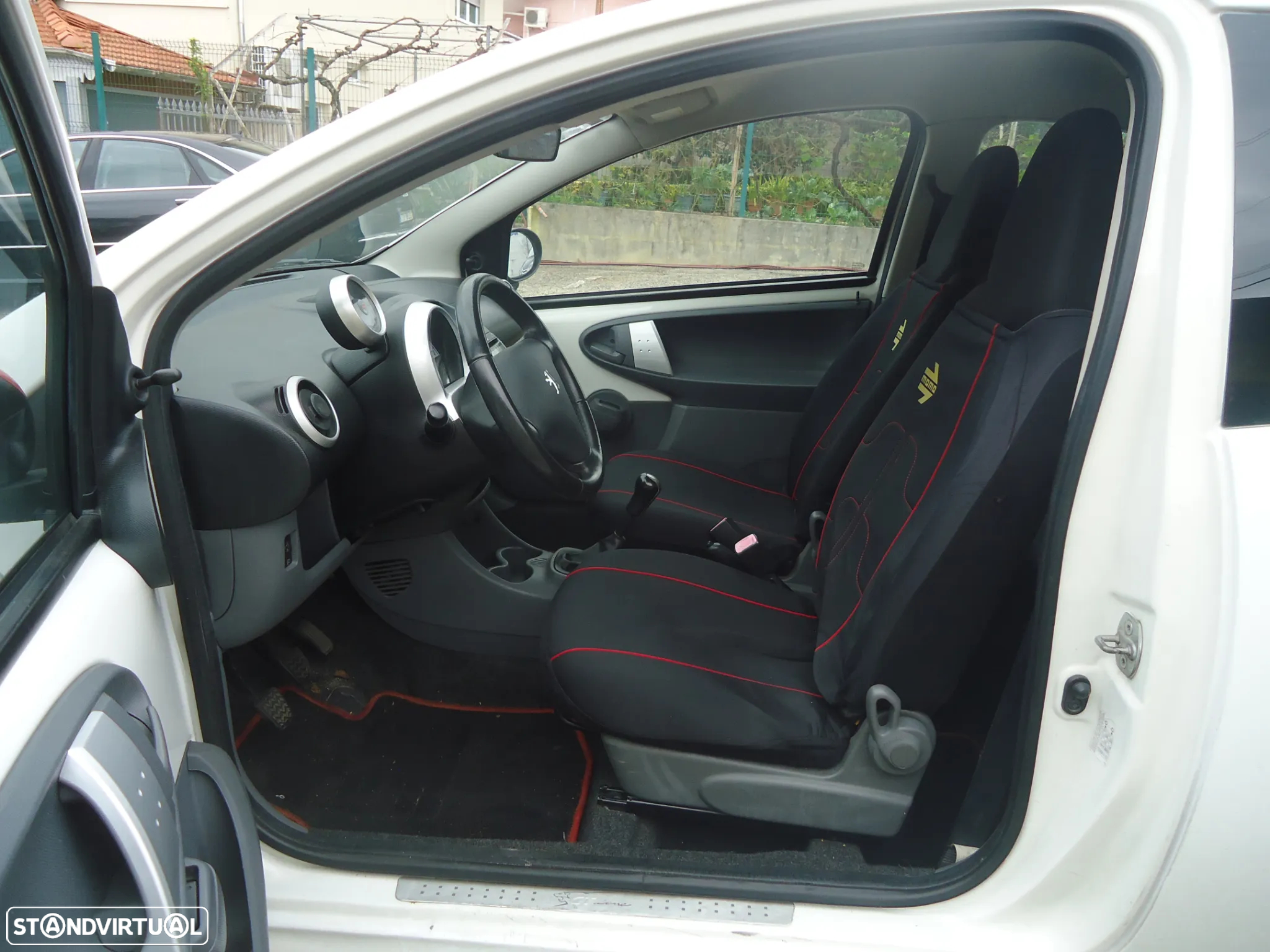 Peugeot 107 1.0 RC Line - 6