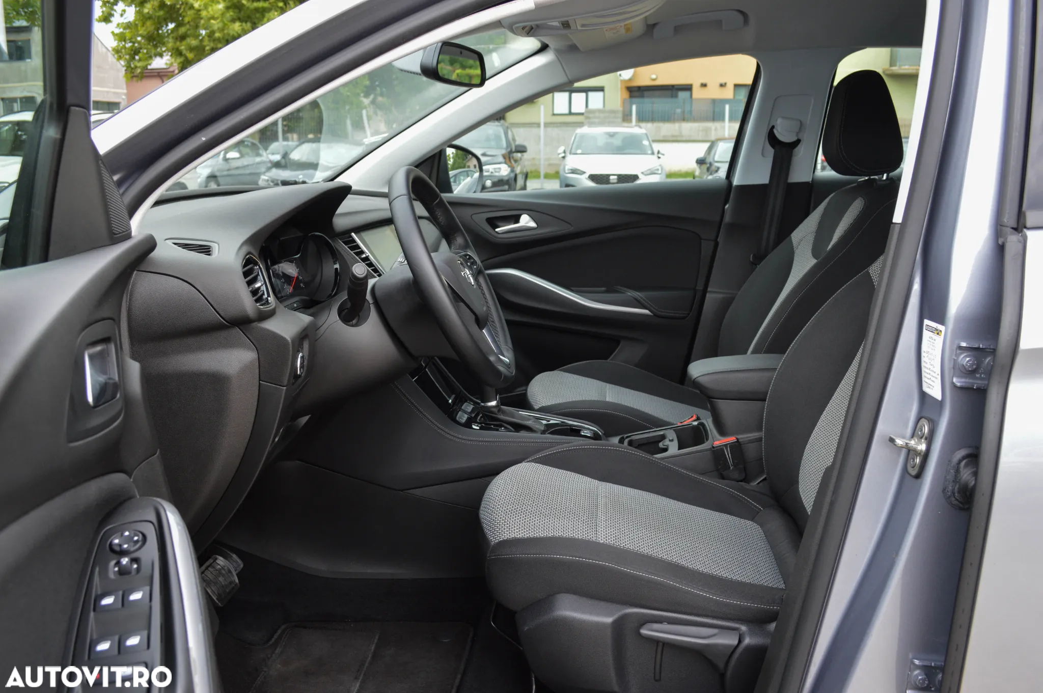 Opel Grandland X 1.5 D Start/Stop Automatik Business Edition - 27