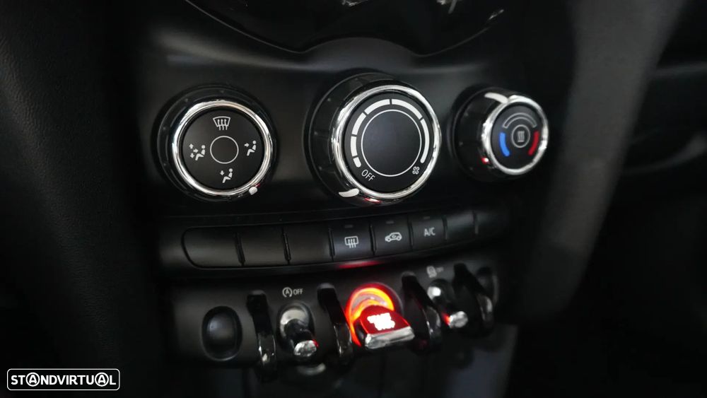 MINI 3 Portas Cooper D - 26