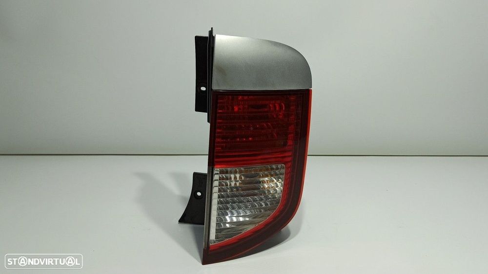 FAROLIM TRASEIRO DIREITO SSANGYONG KYRON 200 XDI LIMITED - 1