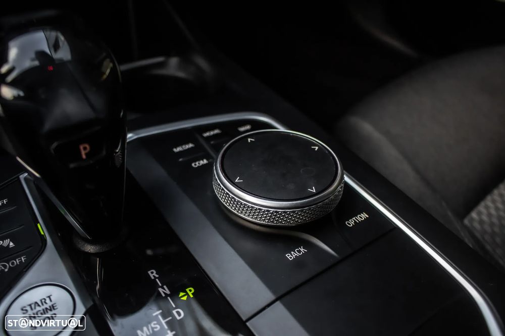 BMW 116 d Aut. Luxury Line - 19