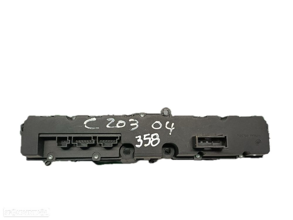 Botão De 4 Piscas Mercedes-Benz C-Class (W203) - 2