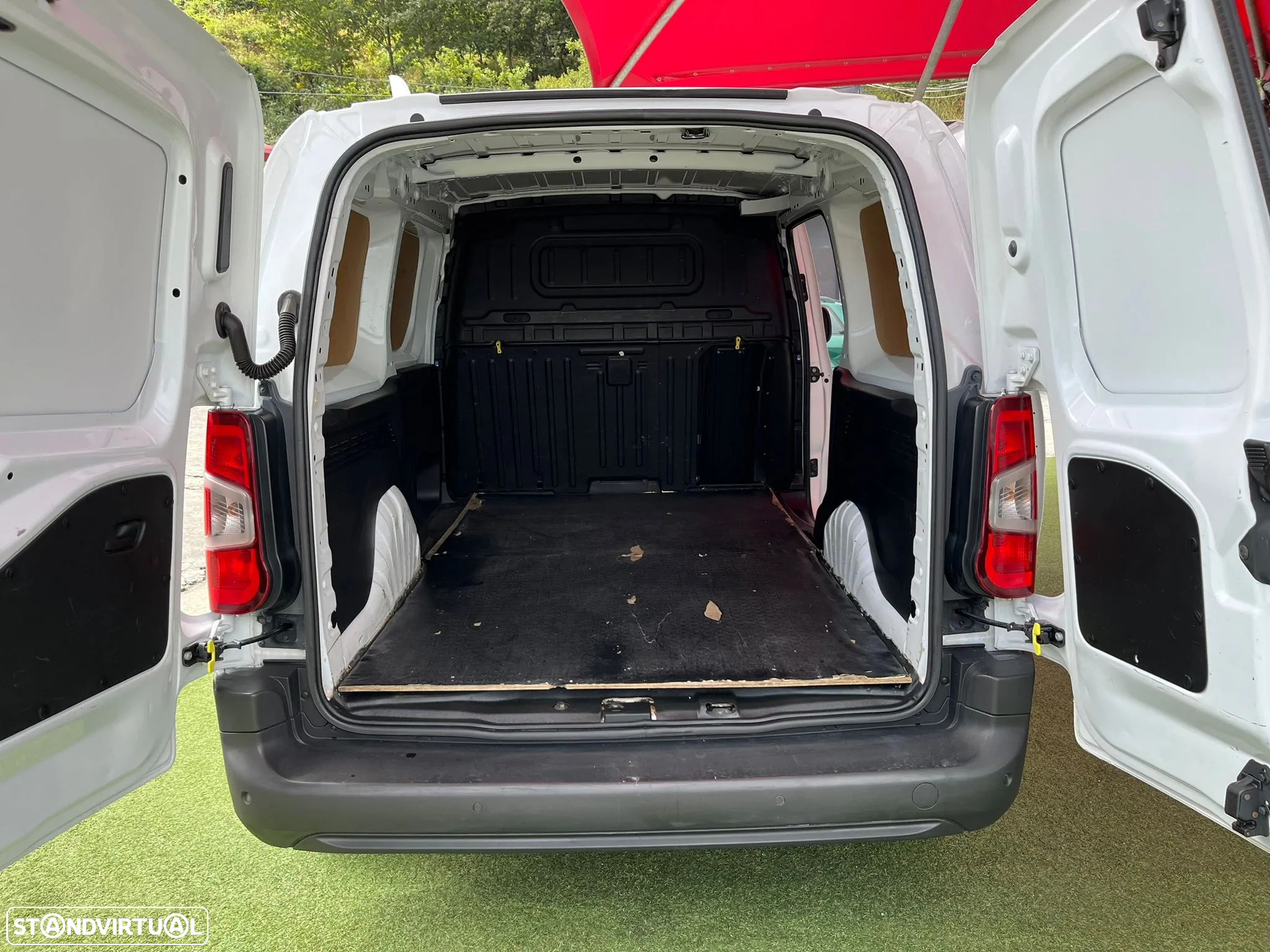 Citroën Berlingo Longa | 1.5 HDI | 3 Lug. - 5