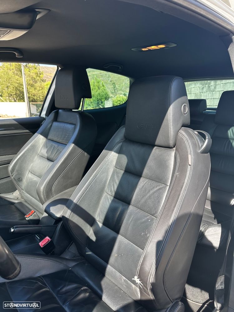 VW Golf 2.0 GTI - 5