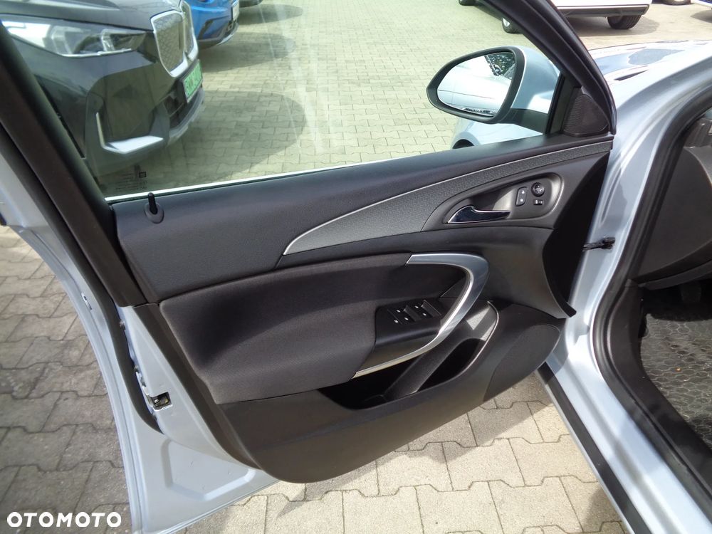 Opel Insignia - 10
