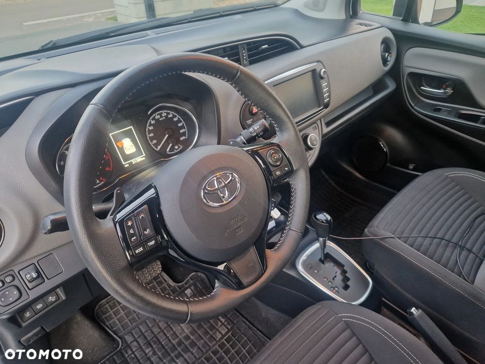 Toyota Yaris - 11