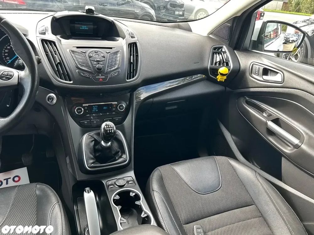 Ford Kuga 2.0 TDCi 2x4 Titanium - 21