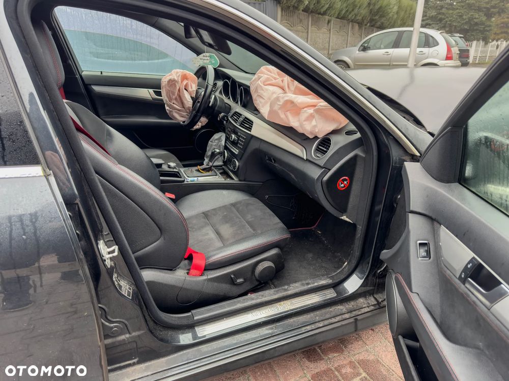 Mercedes-Benz Klasa C 220 CDI DPF Automatik Avantgarde - 14