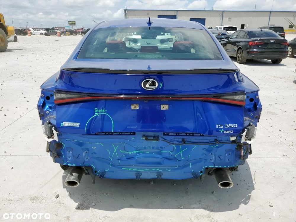 Lexus IS - 6
