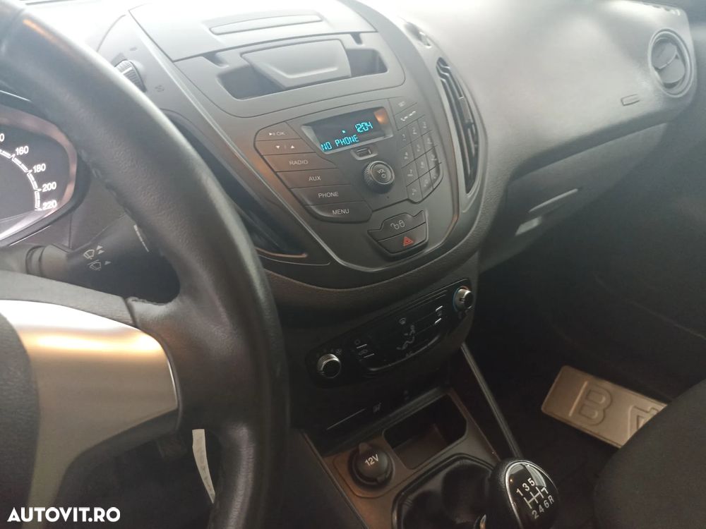 Ford Transit Courier 1.5 TDCi 75 CP Trend - 10