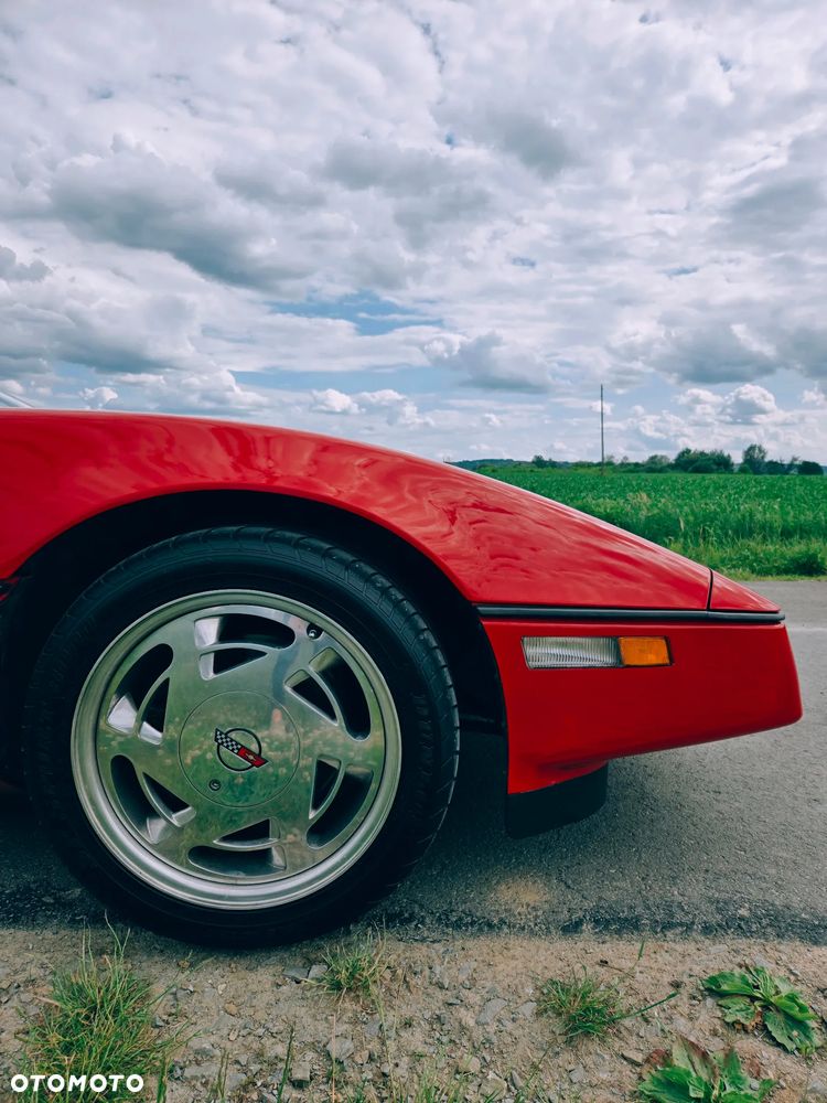 Chevrolet Corvette - 20