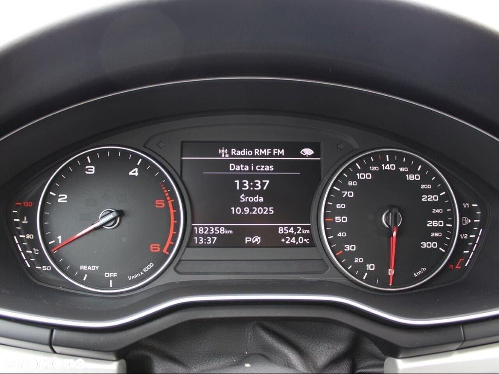 Audi A4 Limousine - 16