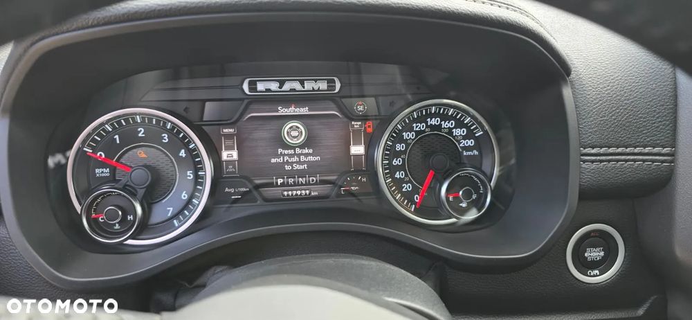 RAM 1500 Quad Cab Sport - 18