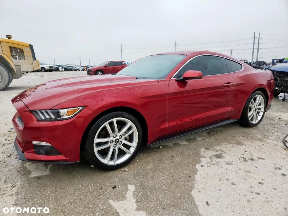 Ford Mustang Fastback 2.3 Eco Boost - 2