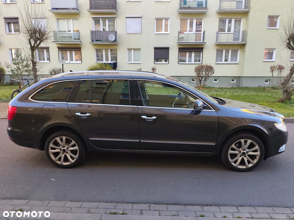 Skoda Superb 2.0 TDI DPF Exclusive - 14