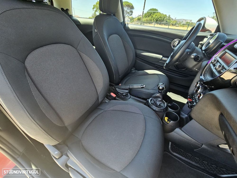 MINI 3 Portas One D - 23