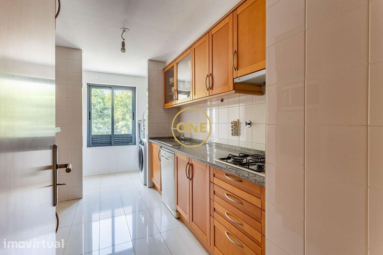 Apartamento T1 | Equipado e mobilado | Lugar de Parqueamento | Parque - Grande imagem: 5/20
