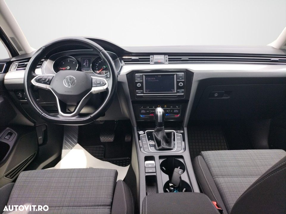 Volkswagen Passat - 14