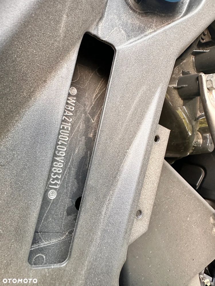 BMW X5 xDrive40i - 24