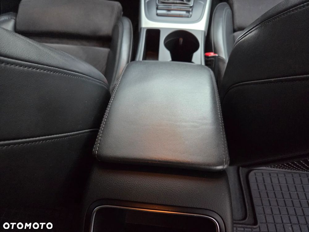 Audi A4 Avant 2.0 TDI DPF quattro S line Sportpaket - 29