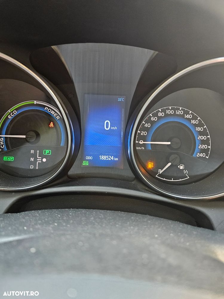 Toyota Auris 1.8 L VVT-i Luna - 19