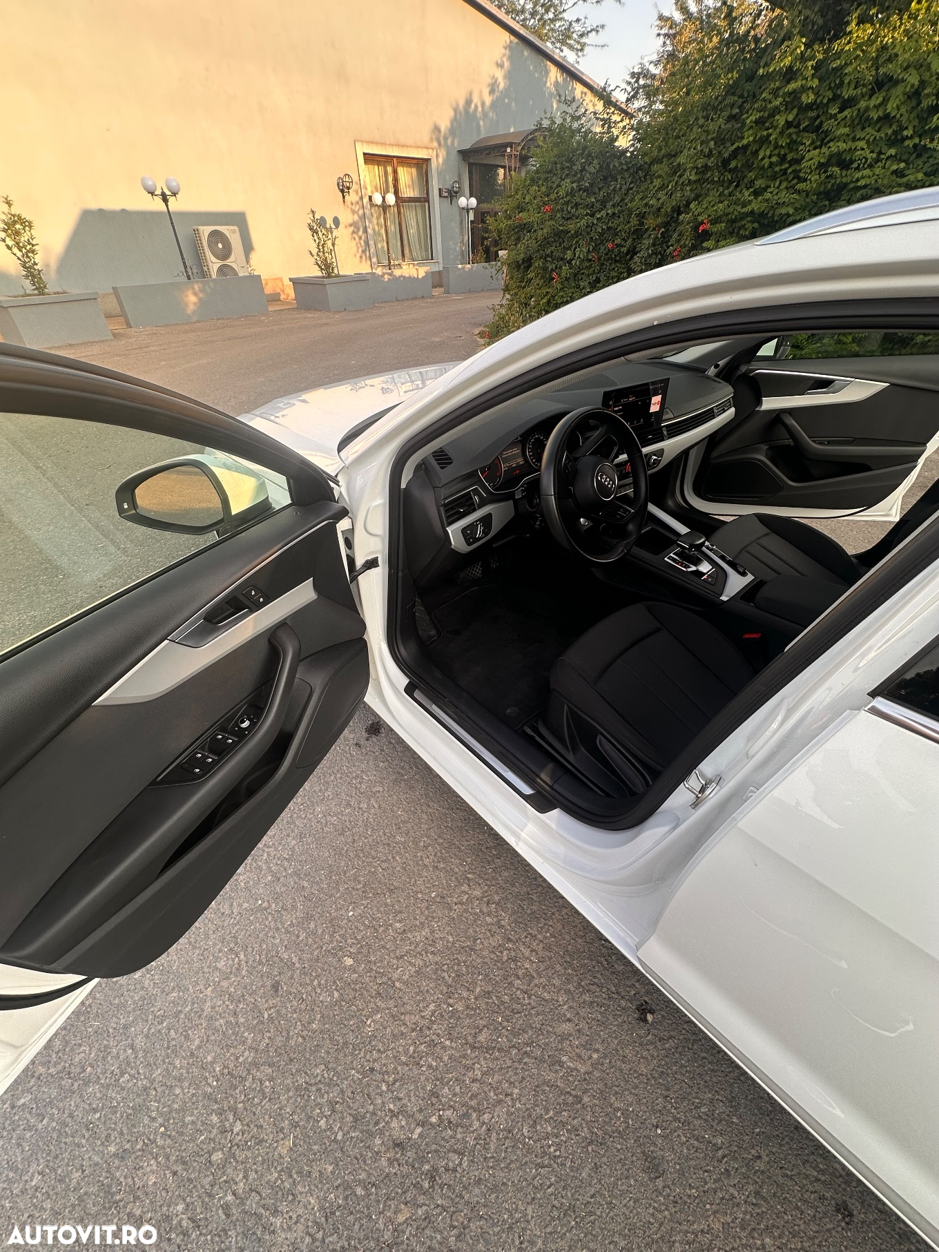 Audi A4 Avant 2.0 30 TDI S tronic MHEV Basic - 11