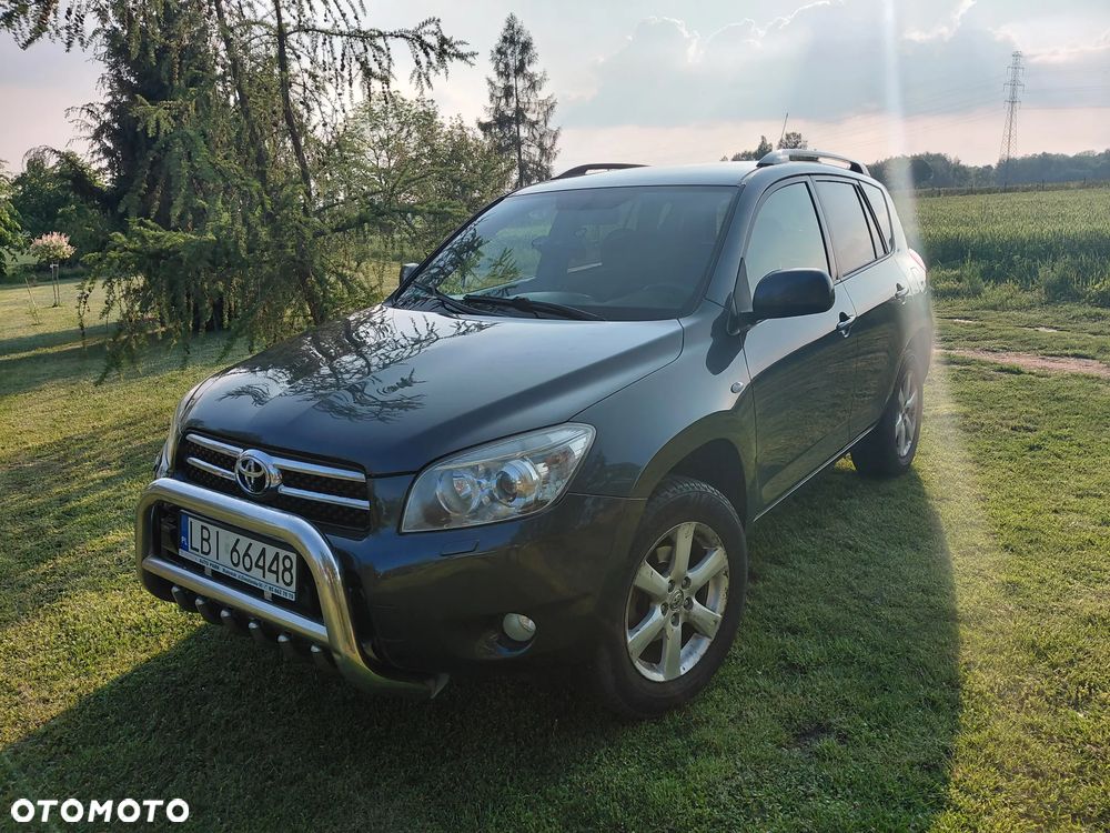 Toyota RAV4 - 11