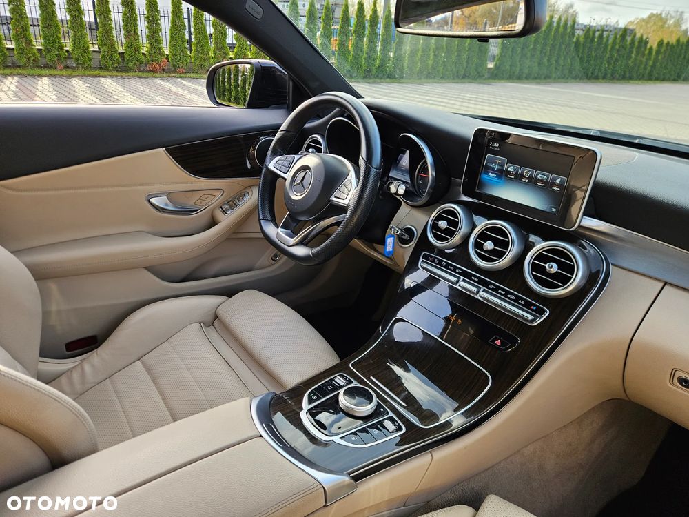Mercedes-Benz Klasa C 300 9G-TRONIC - 13