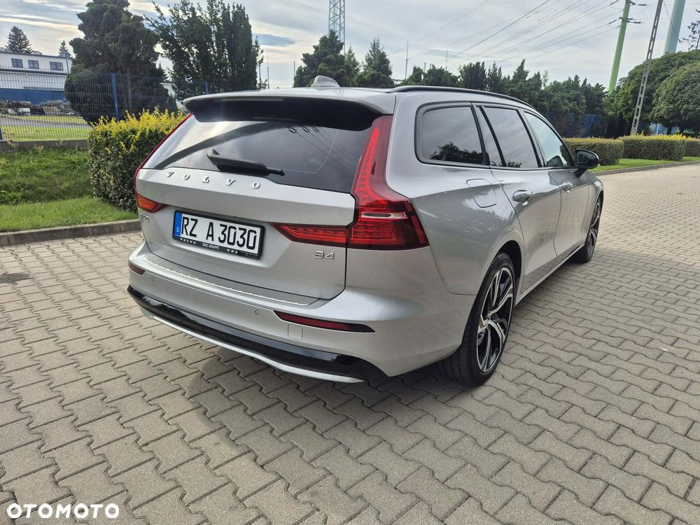 Volvo V60 B4 D Plus Dark - 9