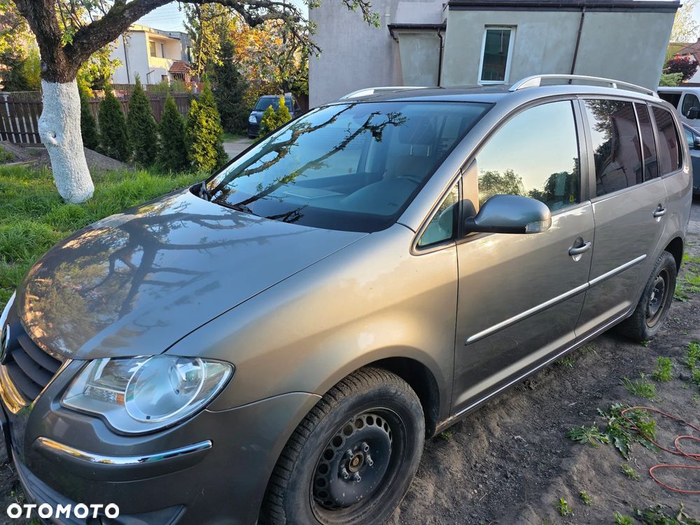 Volkswagen Touran 1.9 TDI Highline - 3