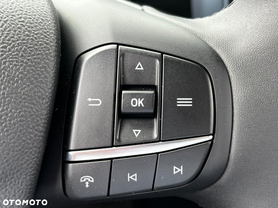 Ford Tourneo Courier - 11