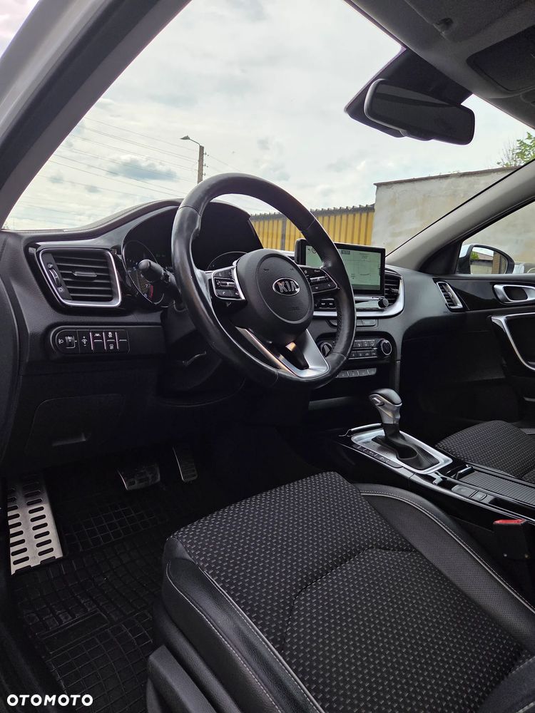 Kia Ceed 1.5 T-GDI L Business Line Plus DCT - 14