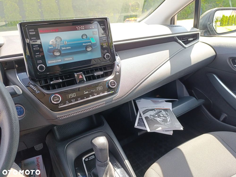 Toyota Corolla 1.8 Hybrid Comfort - 19