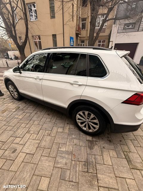 Volkswagen Tiguan 2.0 TDI 4Motion DSG BMT Sport & Style - 4
