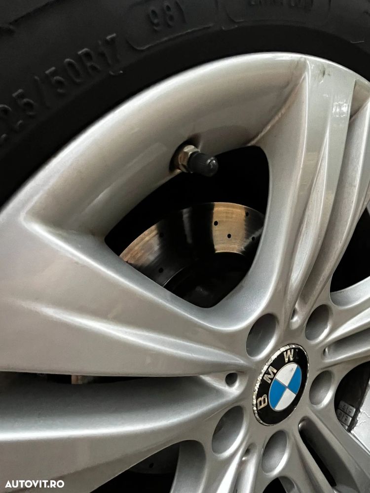 BMW Seria 3 318d Touring Aut. Sport Line - 40