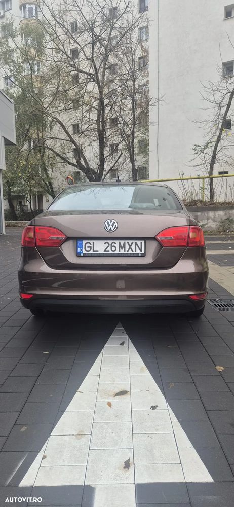 Volkswagen Jetta - 7