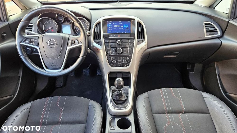 Opel Astra 1.4 Turbo 150 Jahre - 5