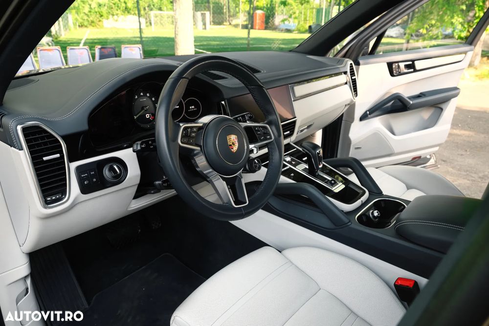 Porsche Cayenne E-Hybrid Tiptronic S - 17