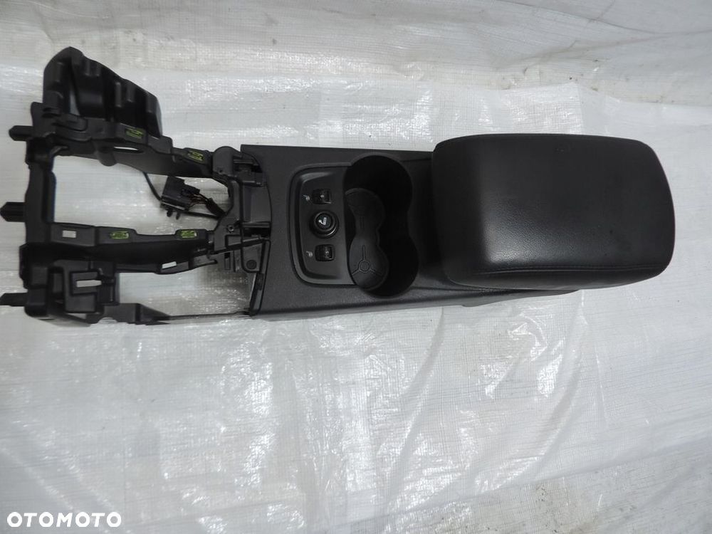 Ford Focus MK3 EUROPA Tunel środkowy grzanie foteli SD-0526-1024368-01 - 2