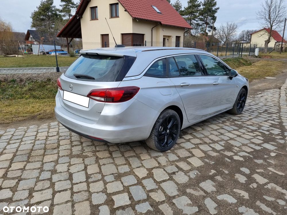 Opel Astra 1.6 CDTI Sports Tourer Active - 11