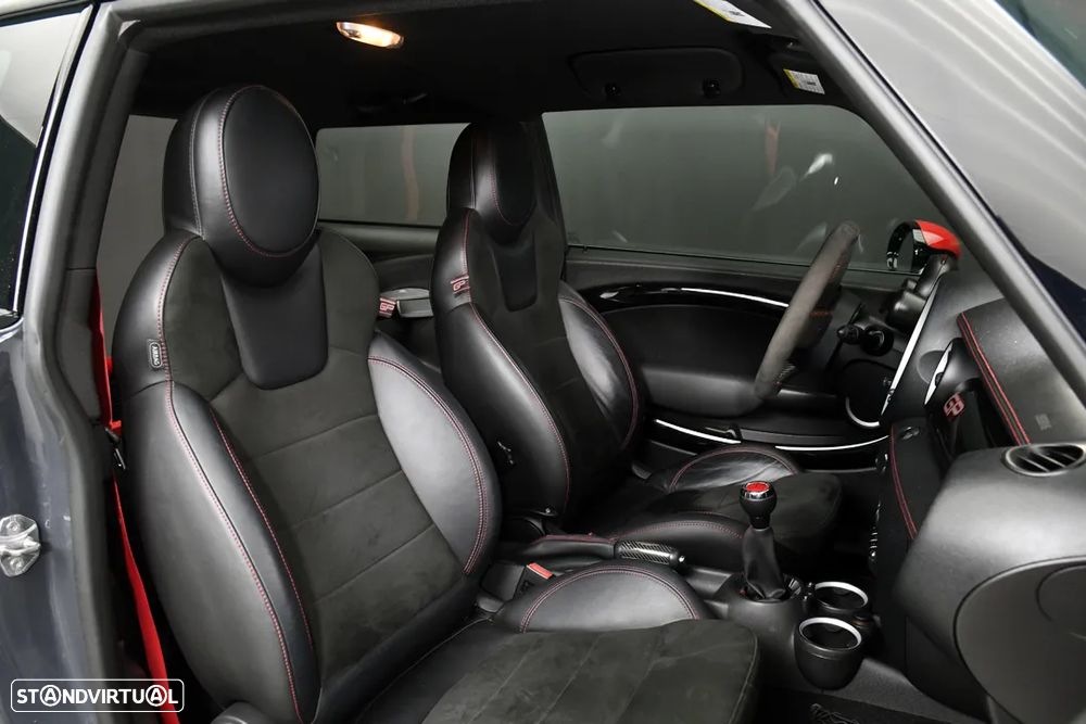 MINI 3 Portas John Cooper Works GP - 19