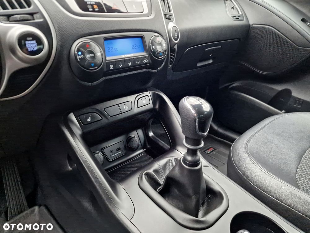 Hyundai ix35 1.7 CRDi 2WD blue Style - 14