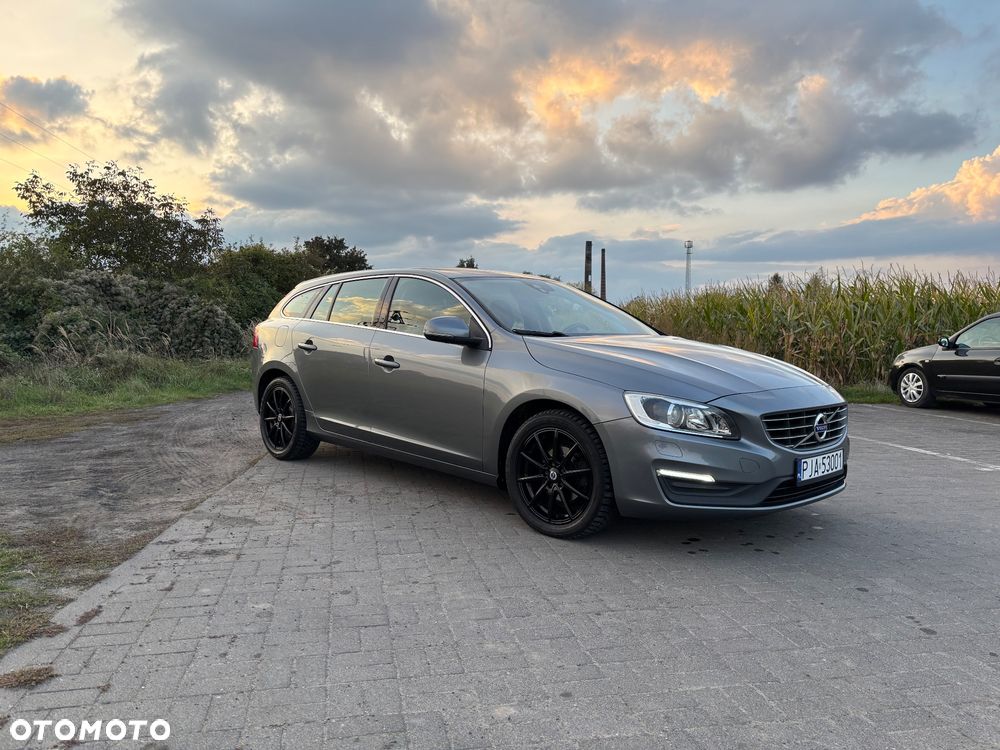 Volvo V60 D4 Momentum - 6