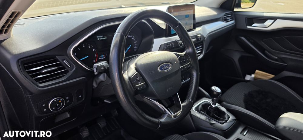 Ford Focus - 27