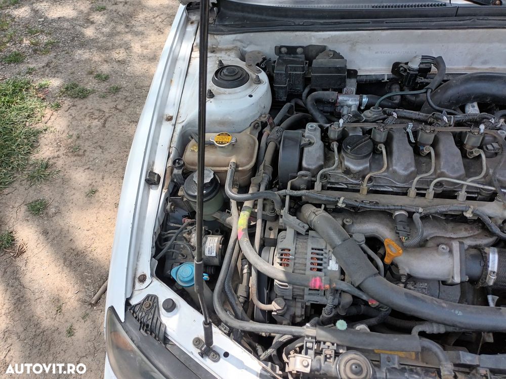 Dezmembrari  Hyundai ELANTRA (XD)  2000  > 2006 2.0 CRDi Motorina - 8