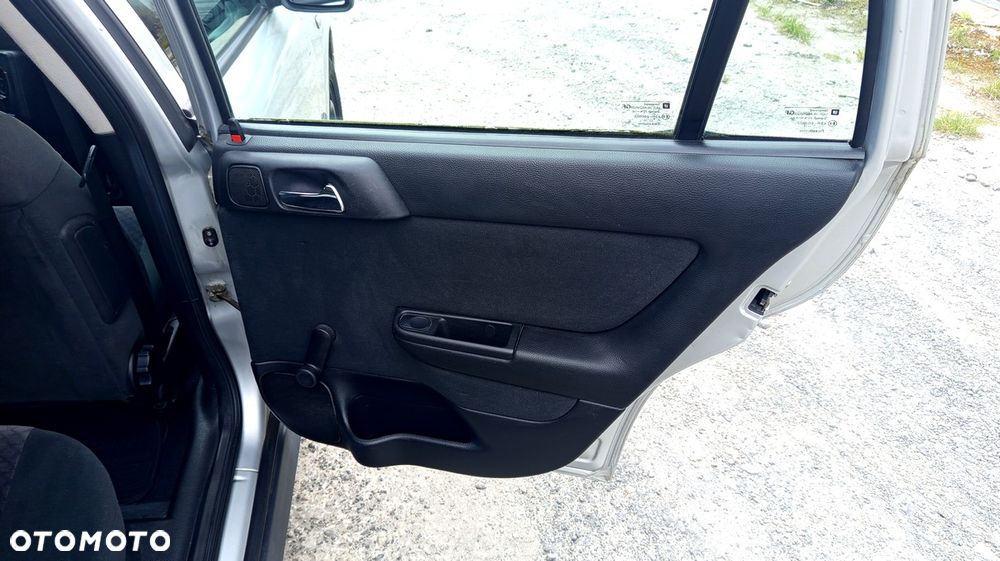 Opel Astra - 19