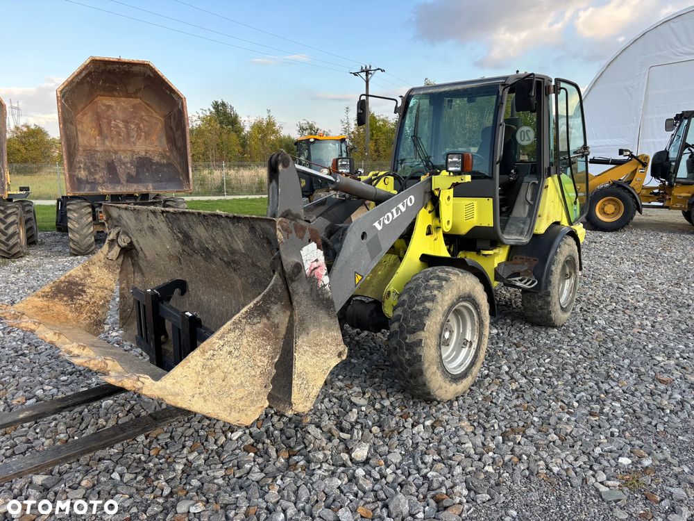 Caterpillar 908H - 15