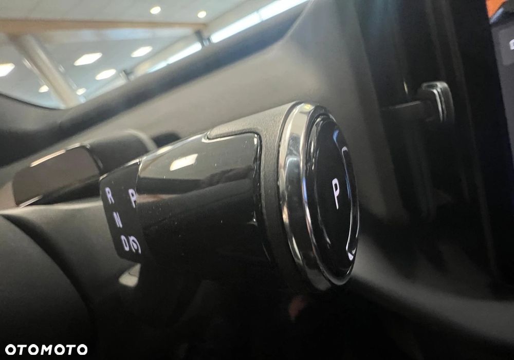 Volvo EX30 Single Motor Extended Range RWD Plus - 26