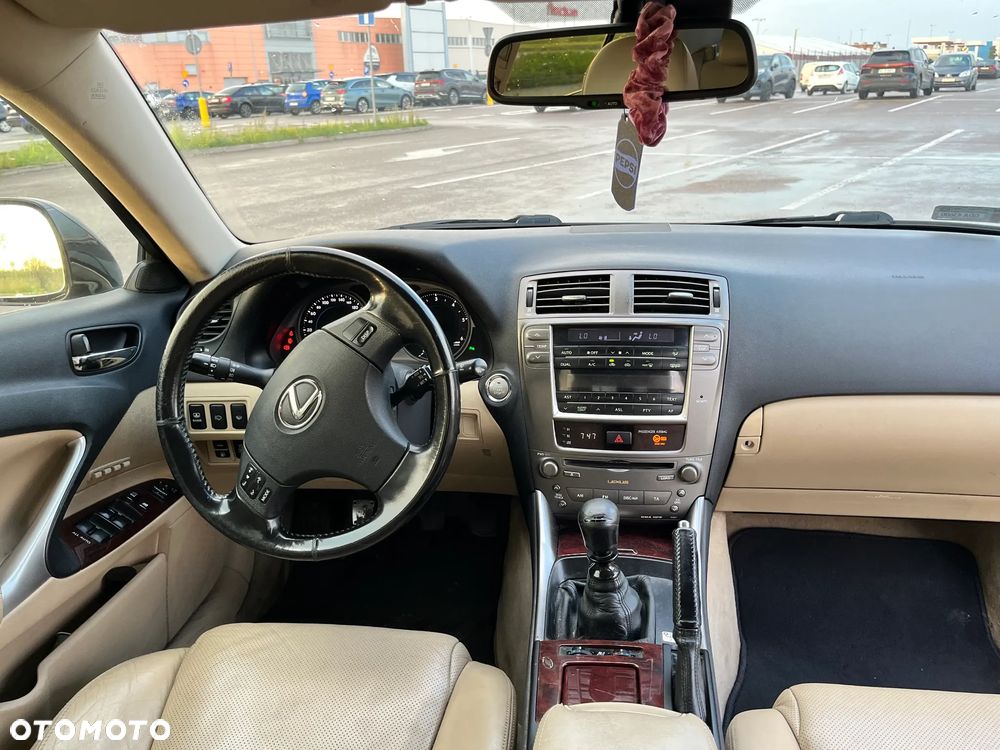 Lexus IS 220 D Prestige - 7